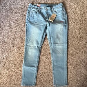 Levi's Women's Light Blue Skinny Jeans